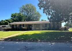Pre-foreclosure Listing in S Adcock St DUMAS, AR 71639