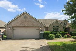 Pre-foreclosure in  W Song Bird Pl Fayetteville, AR 72704