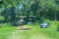  Seals Rd, Bowling Green VA