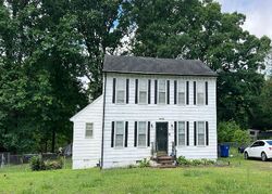  Robert E Lee Dr, Hopewell VA
