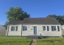 Pre-foreclosure in  Mohican Dr Portsmouth, VA 23701