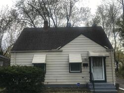Pre-foreclosure in  Lotus Dr Cleveland, OH 44128