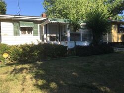 Pre-foreclosure in  E 177th St Cleveland, OH 44128