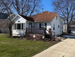 Pre-foreclosure in  Roselawn Rd Cleveland, OH 44124