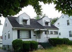 Pre-foreclosure in  E Philadelphia Ave Youngstown, OH 44502