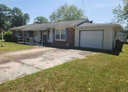 Pre-foreclosure in  Meadow Rd Goldsboro, NC 27534