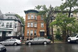 Pre-foreclosure in  South St Newark, NJ 07102