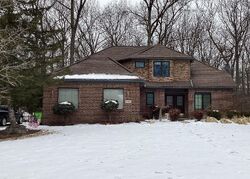 Pre-foreclosure in  Christopher Ct West Bloomfield, MI 48324