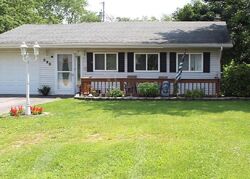 Pre-foreclosure in  Henderson Ave Waterford, MI 48328