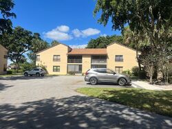 Pre-foreclosure in  Cocoplum Cir Pompano Beach, FL 33063
