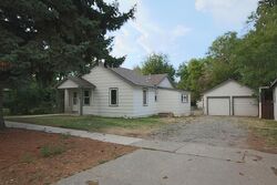 Pre-foreclosure in  Alger Ave Cody, WY 82414