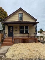 Pre-foreclosure in  Mead Ave Sheboygan, WI 53081