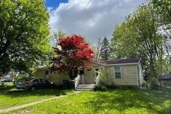 Pre-foreclosure in  Whitehorn St Romulus, MI 48174