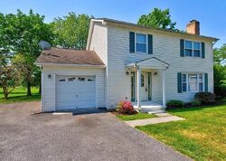 Pre-foreclosure in  Columbia Cir Stephens City, VA 22655