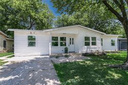 Pre-foreclosure in  Sidney St Arlington, TX 76010