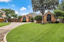 Pre-foreclosure in  Enchanted Ct Mansfield, TX 76063