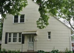 Pre-foreclosure in  Lindell St Akron, OH 44305