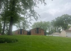 Pre-foreclosure in  Limonis St Nw Uniontown, OH 44685
