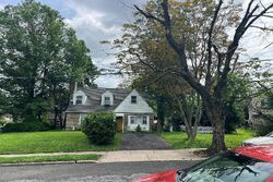 Pre-foreclosure in  Oak Lane Rd Elkins Park, PA 19027