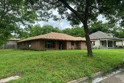 Pre-foreclosure in  N 3rd Ave Durant, OK 74701