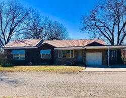 Pre-foreclosure in  G St Nw Miami, OK 74354
