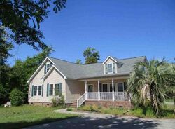 Pre-foreclosure in  Leslie Dr Hubert, NC 28539