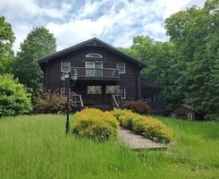 Pre-foreclosure in  Clark Rd Canastota, NY 13032