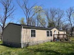 Pre-foreclosure in  E Floral St Nevada, MO 64772