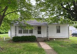  Pine St, Farmington MO