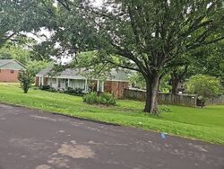 Pre-foreclosure in  Big Horn Dr S Nesbit, MS 38651