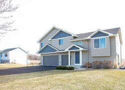  Prairie View Dr, Cologne MN