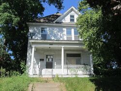 Pre-foreclosure in  Minnehaha Ave E Saint Paul, MN 55130