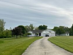  Rattle Run Rd, Saint Clair MI