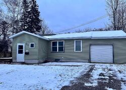 Pre-foreclosure Listing in S Park St KINGSFORD, MI 49802