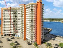 Pre-foreclosure in  Ne Miami Gardens Dr e Miami, FL 33179