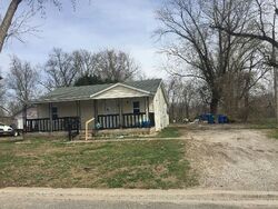 Pre-foreclosure in  N Lincoln Ave Cottage Hills, IL 62018