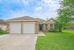Pre-foreclosure in  Gail Dr La Place, LA 70068
