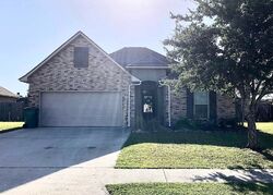 Pre-foreclosure in  Lake Salvador Dr Livingston, LA 70754