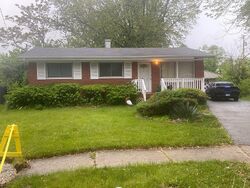 Pre-foreclosure in  Bonnie Ct Thornton, IL 60476