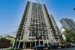 Pre-foreclosure in  N Sandburg Ter Chicago, IL 60610