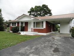 Pre-foreclosure in  Harper Dr Horse Cave, KY 42749