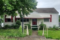 Pre-foreclosure in  33rd Street Ensley Birmingham, AL 35218