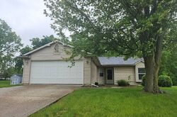 Pre-foreclosure in  Arapaho Trl Fort Wayne, IN 46825