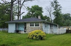 Pre-foreclosure in  Hanna St Fort Wayne, IN 46806
