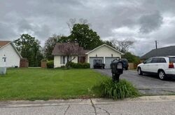 Pre-foreclosure in  S Deer Bend Dr Hanover, IN 47243