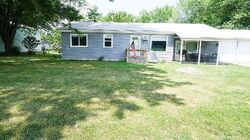 Pre-foreclosure in  W Kenilworth Ln Monticello, IN 47960