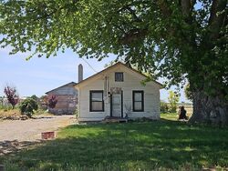 Pre-foreclosure in  Nw 2nd Ave Fruitland, ID 83619