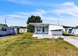 Pre-foreclosure in  Hoyle Dr Holiday, FL 34691
