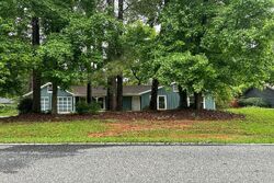 Pre-foreclosure in  Bankstone Dr Sw Marietta, GA 30064