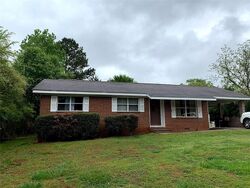 Pre-foreclosure in  Rockbridge Rd Nw Conyers, GA 30012